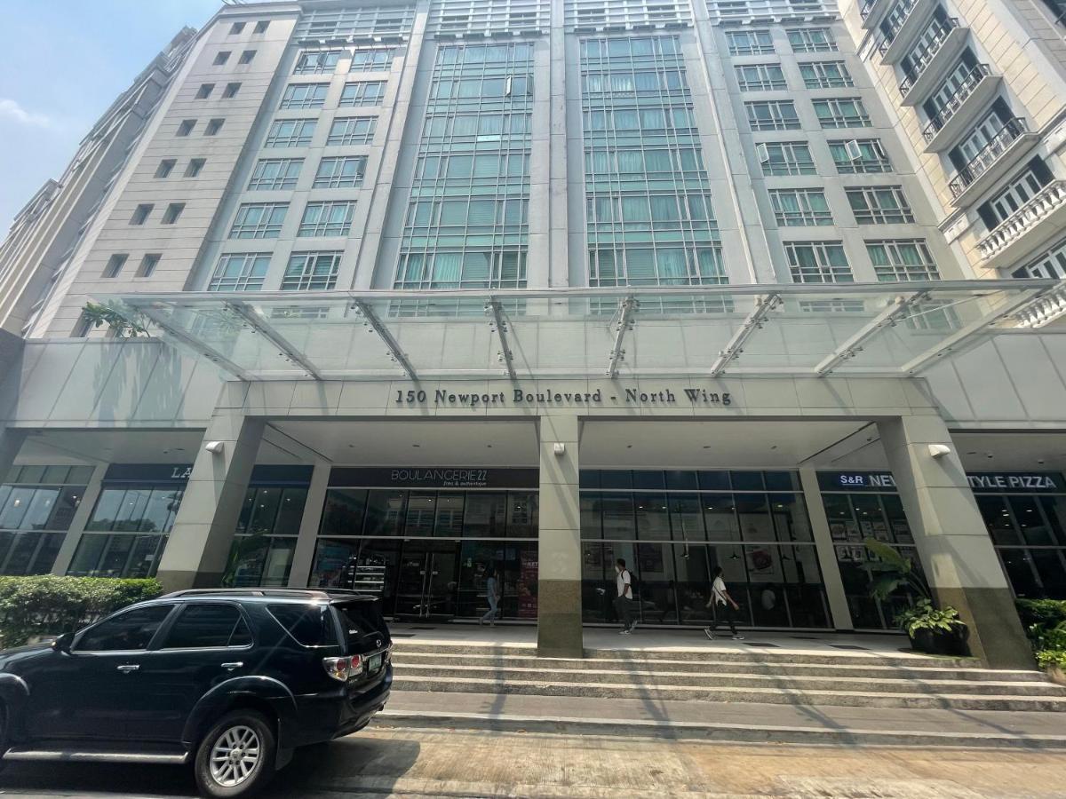 4J North Wing - 150 Newport Boulevard, Near Terminal3 Airport Manila Bagian luar foto